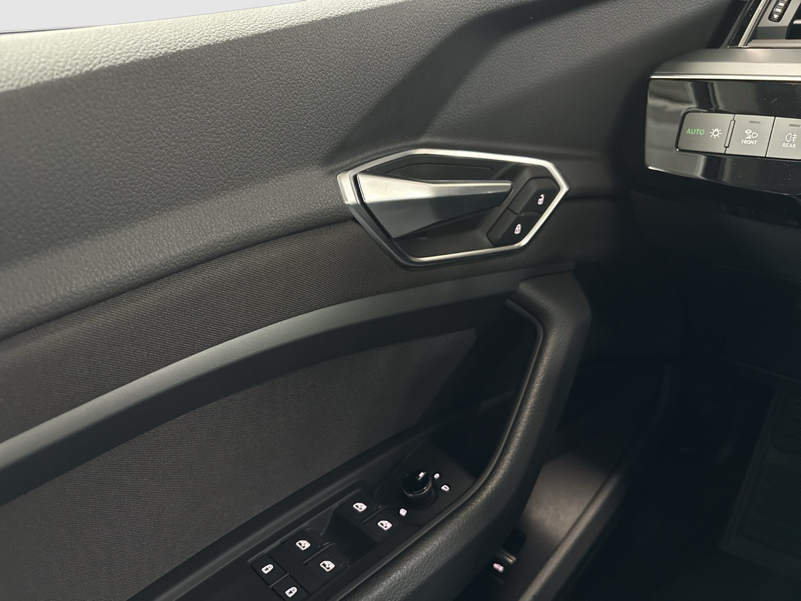 Audi e-tron Sportback 50 quattro CAM LM19 EKLAPPE NAVI+