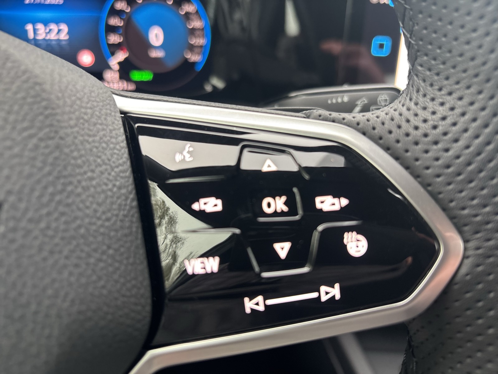 Volkswagen Golf VIII 1.4 HYBRID GTE ACC NAVI LM17 SITZHEIZ.