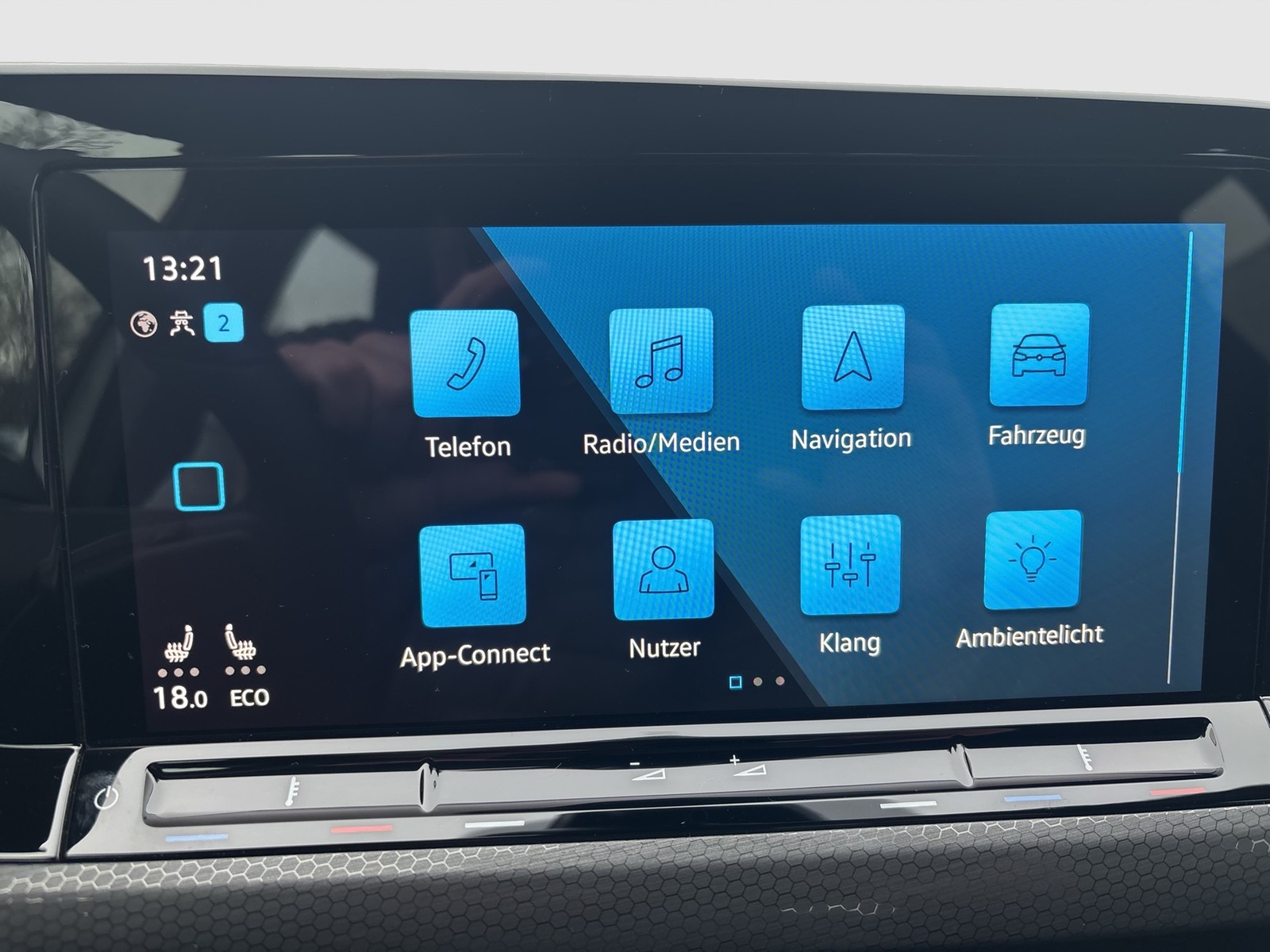 Volkswagen Golf VIII 1.4 HYBRID GTE ACC NAVI LM17 SITZHEIZ.