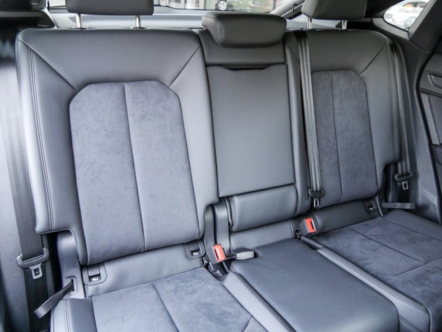 Audi Q3 Sportback 45 HYBRID S LINE BLACKPAK CAM LM19