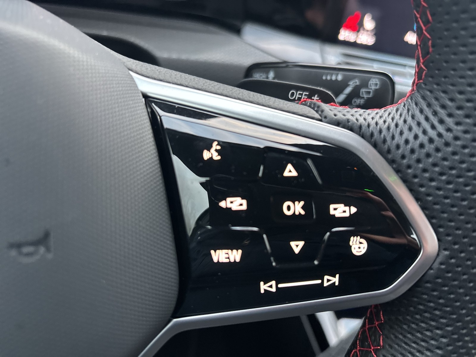 Volkswagen Golf VIII 2.0 GTI KAMERA NAVI SITZHEIZUNG