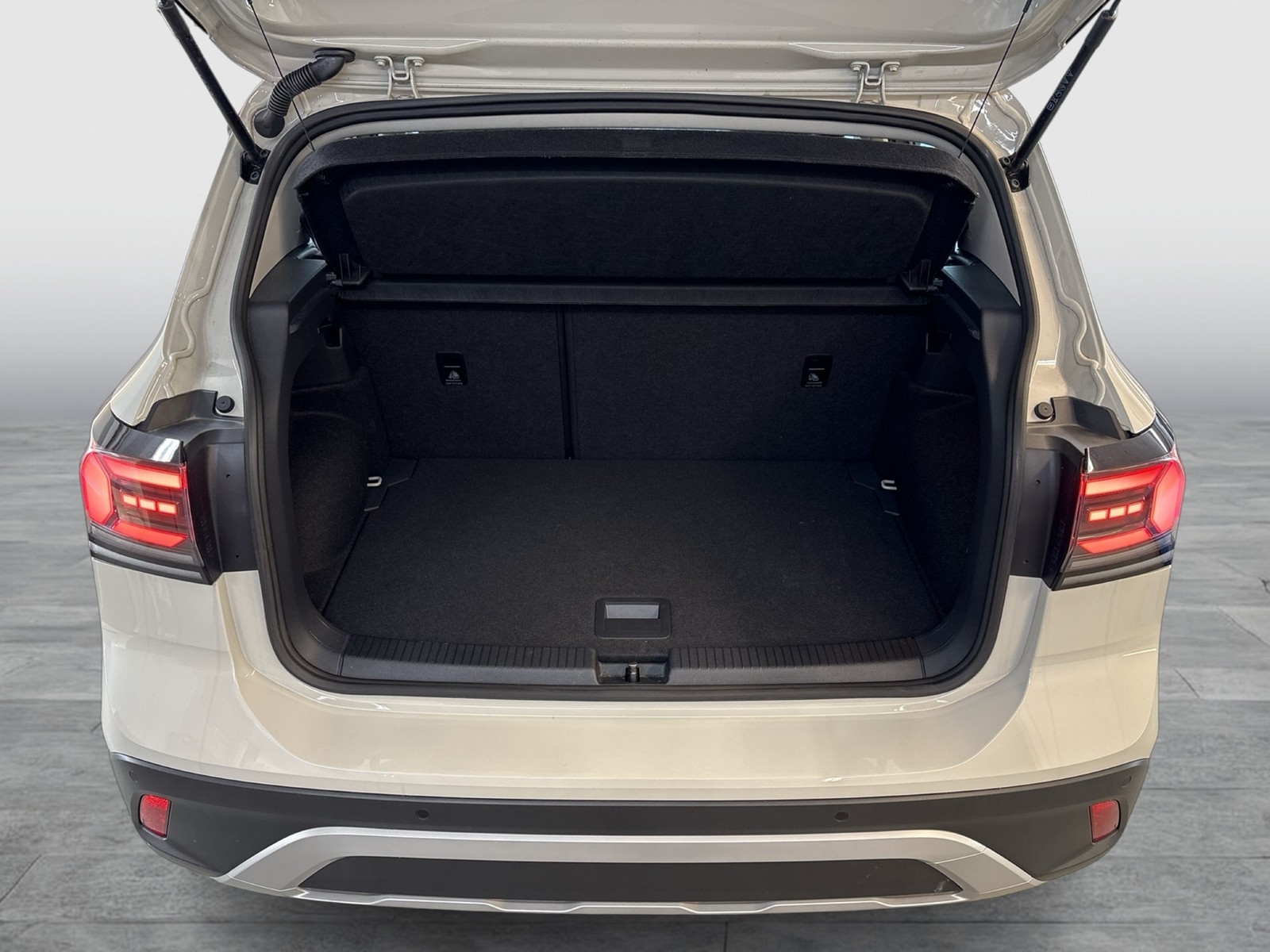 Volkswagen T-Cross 1.5 LIFE ACC LM17 NAVI CARPLAY SITZHEIZ.