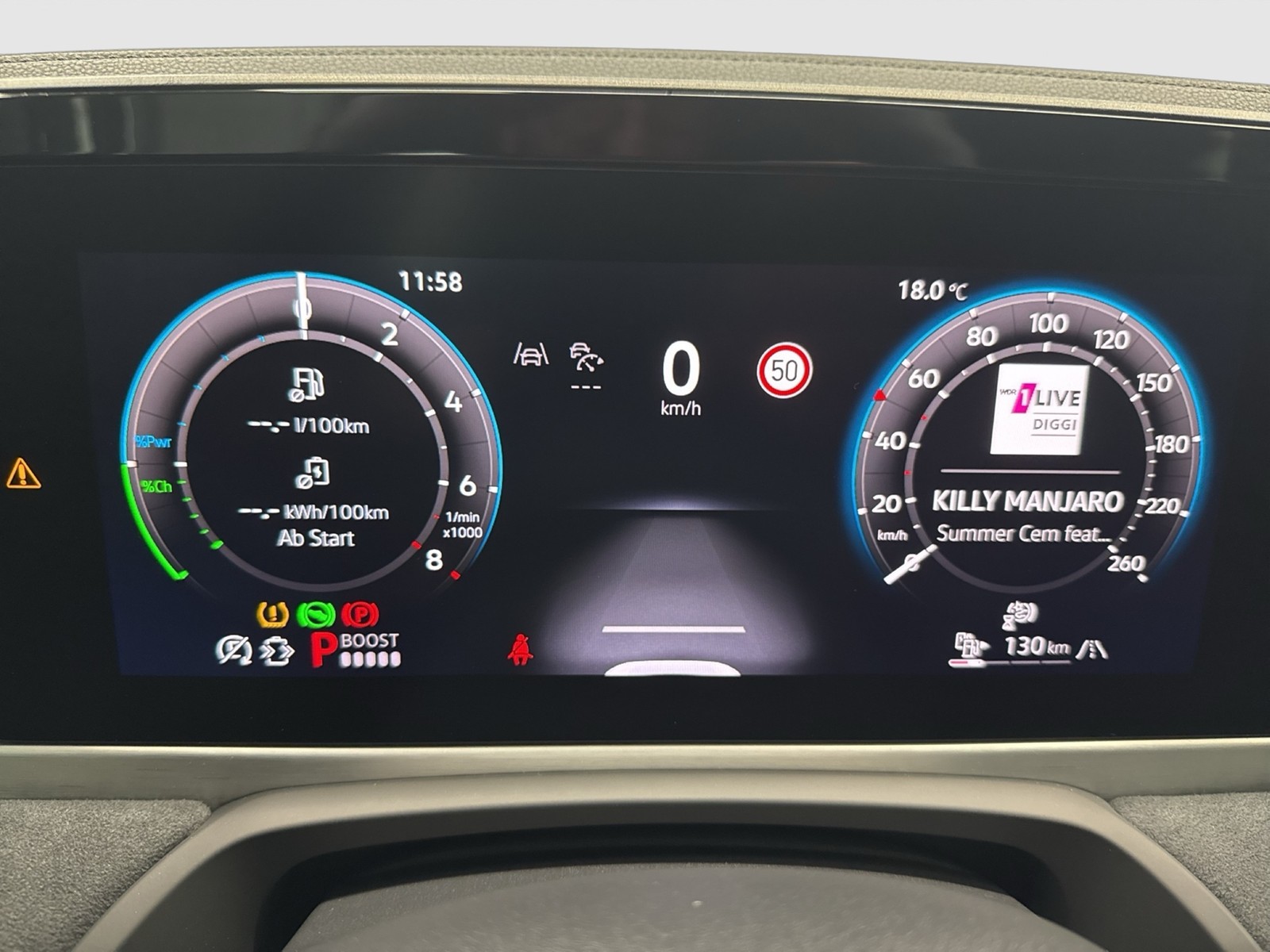 Volkswagen Passat Variant 1.5 HYBRID R-LINE BLACKSTYLE PANO