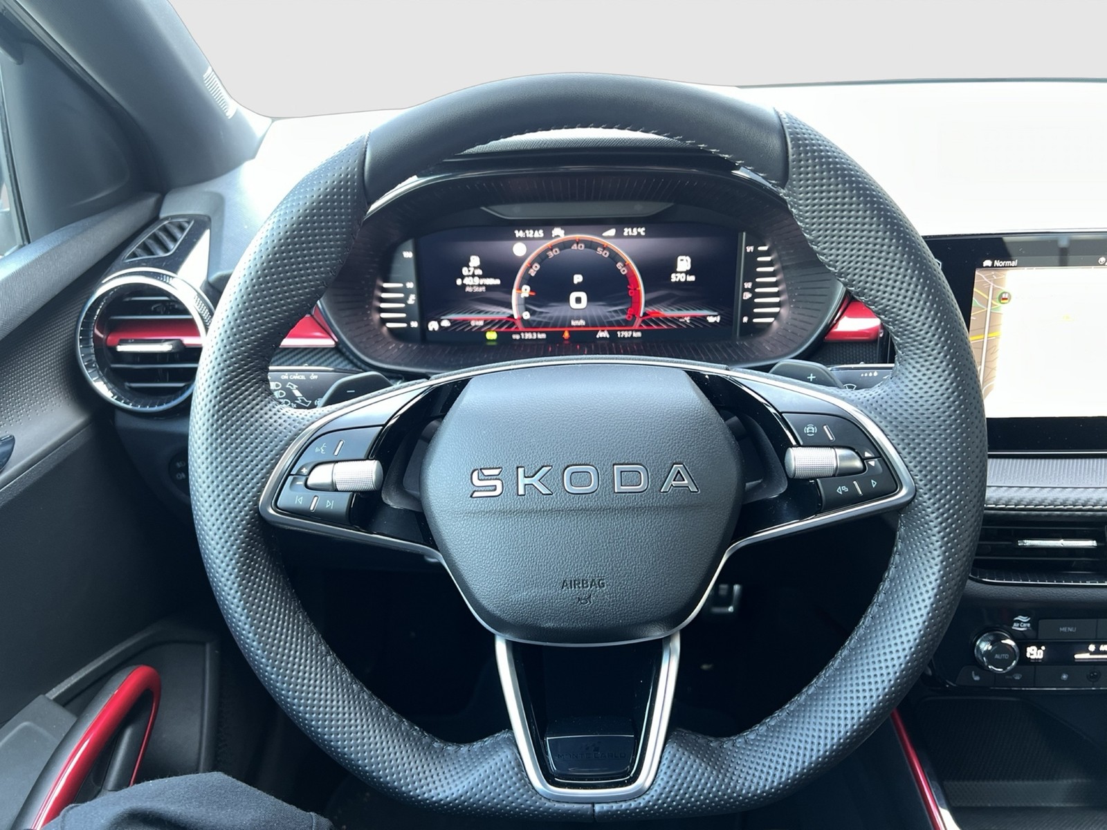 Skoda Fabia 1.0 MONTE CARLO CAM NAVI ALU SITZHEIZUNG