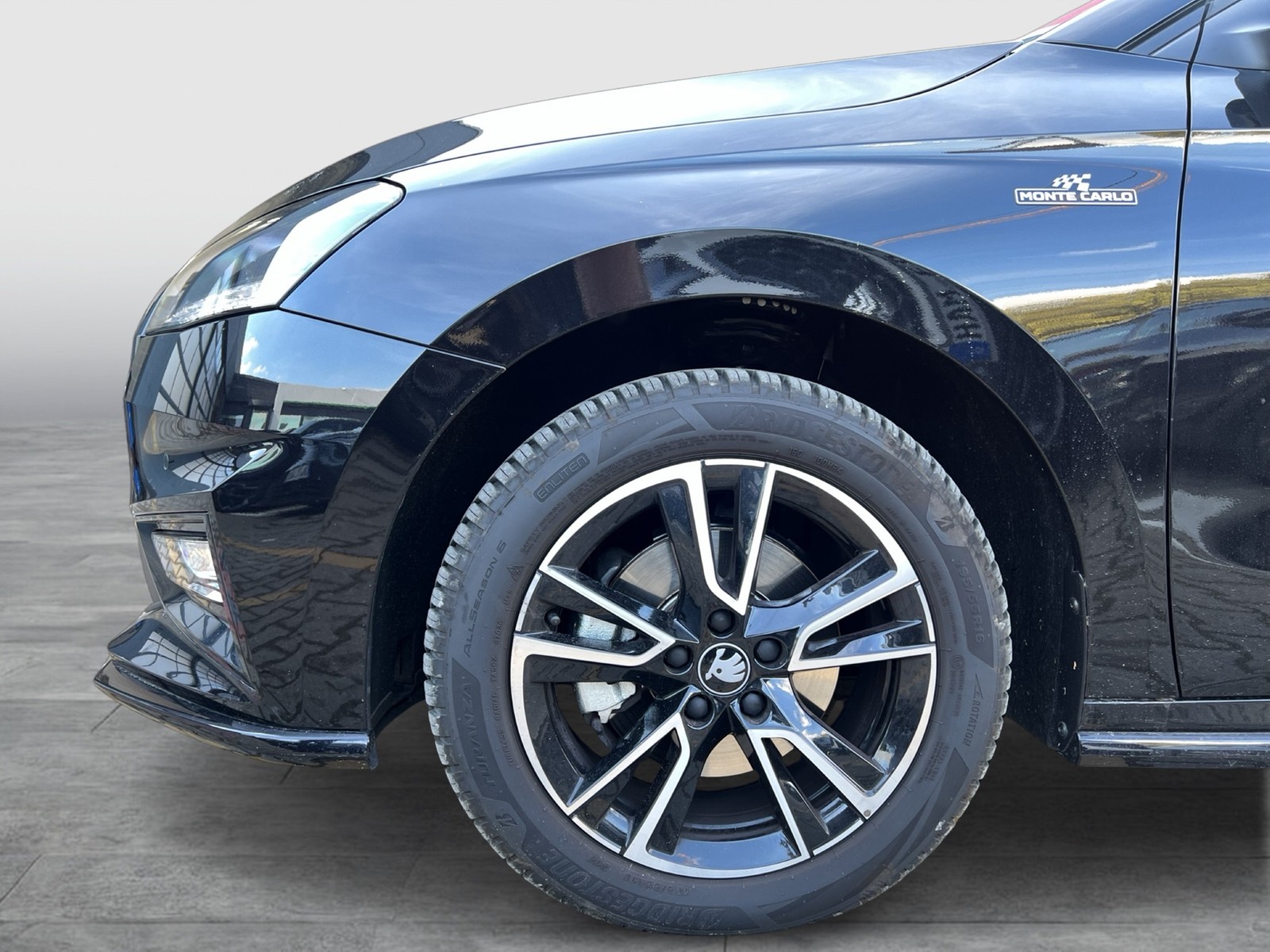 Skoda Fabia 1.0 MONTE CARLO CAM NAVI ALU SITZHEIZUNG