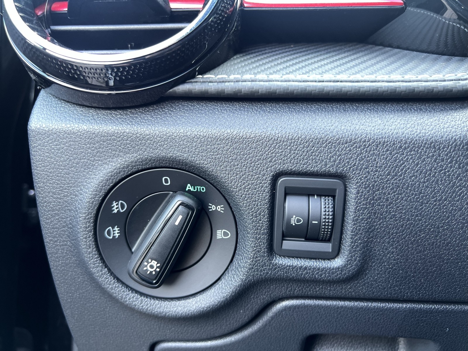 Skoda Fabia 1.0 MONTE CARLO CAM NAVI ALU SITZHEIZUNG