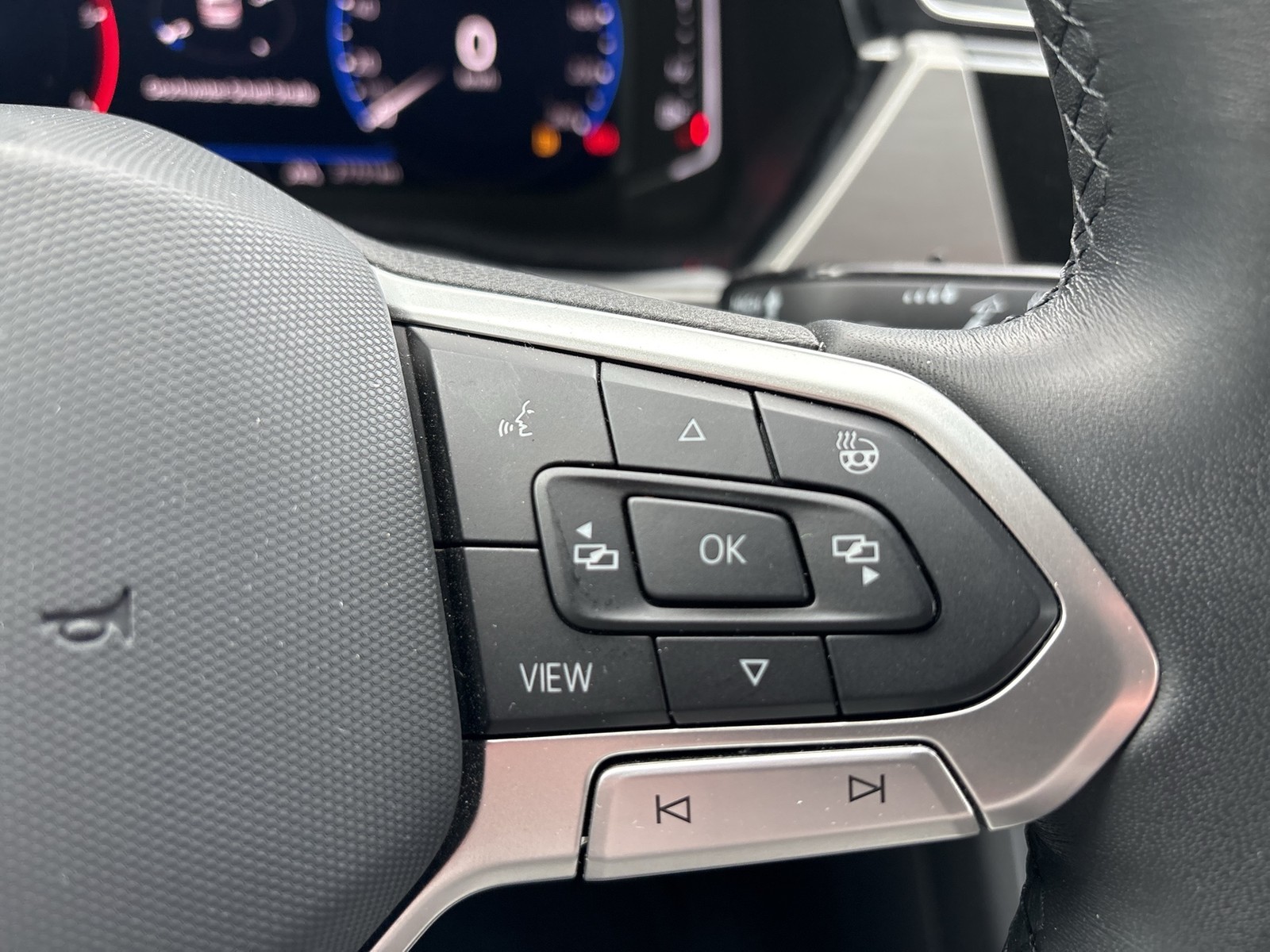Volkswagen Touran 2.0 COMFORTLINE 7SITZE ACC NAVI CARPLAY
