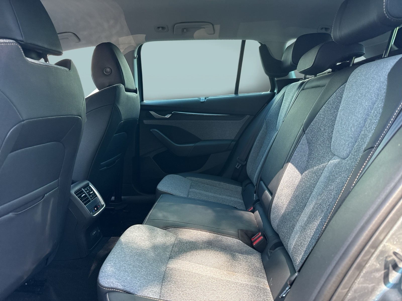 Skoda Octavia Combi 2.0 TOUR CANTON 360°CAM ACC MATRIX