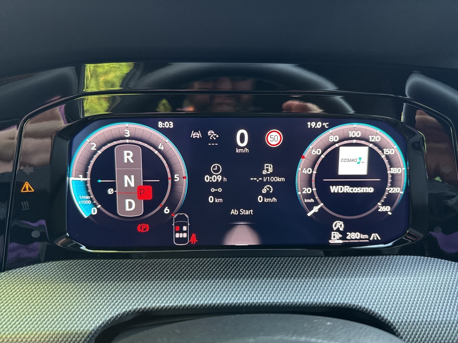 Volkswagen Golf VIII 2.0 R-LINE BLACK STYLE LEDER CAM ACC