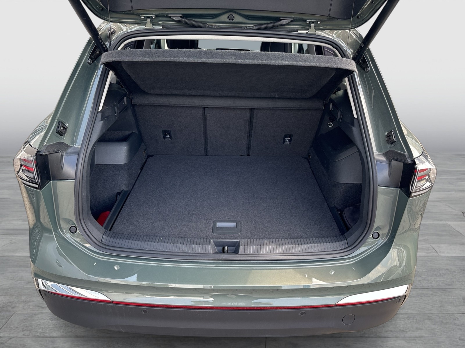 Volkswagen Tiguan 2.0 ELEGANCE LEDER STANDHZ AHK 360CAM ACC