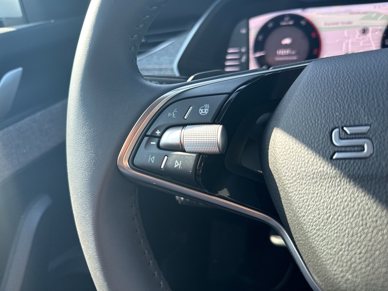 Skoda Octavia Combi 2.0 TOUR 360CAM ACC HEAD-UP MATRIX