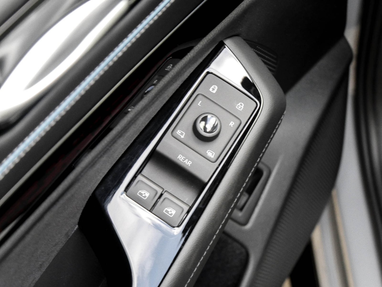 Volkswagen ID.7 PRO WÄRMEPUMPE 360°CAM ACC LM19 NAVI SITZHZ