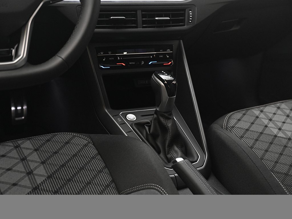 Volkswagen Polo R-LINE NAVI KEYLESS CAM MATRIXLED ACC LM17