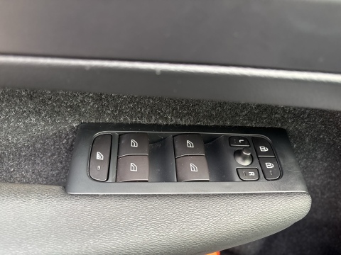 Volvo XC40 NAVI LM17 SITZHEIZUNG LED EINPARKHILFE