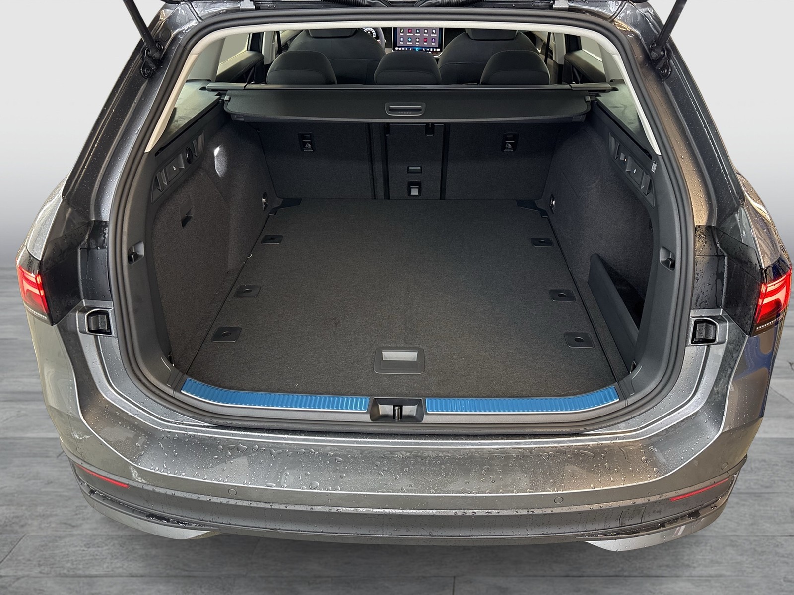 Volkswagen Passat Variant 1.5 eTSI NEUES MODELL AHK CAM ACC