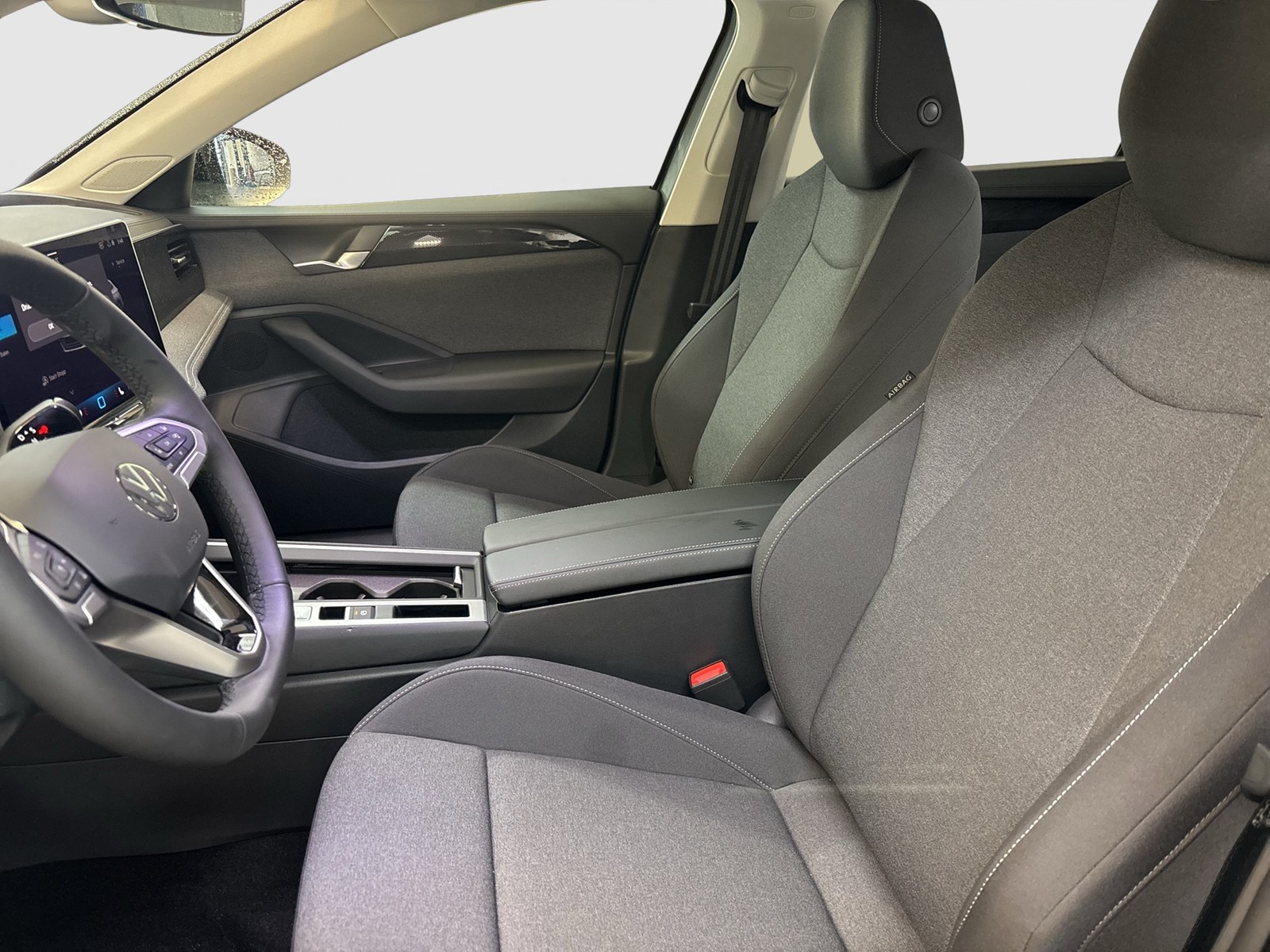 Volkswagen Passat Variant 1.5 eTSI NEUES MODELL AHK CAM ACC