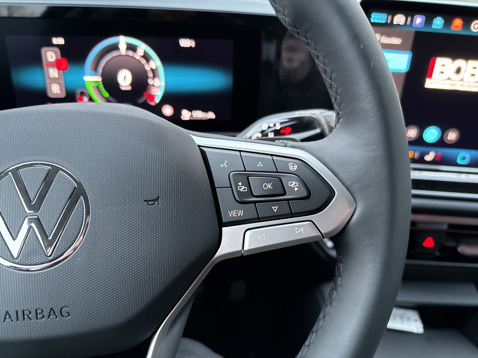 Volkswagen Tiguan 1.5 HYBRID LIFE NEUES MODELL CAM ACC LM18