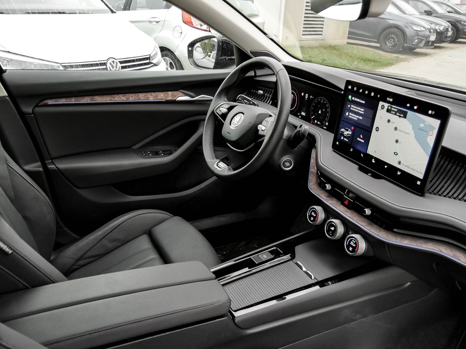 Skoda Superb Combi 2.0 L&K FACELIFT AHK CAM LM18 NAVI