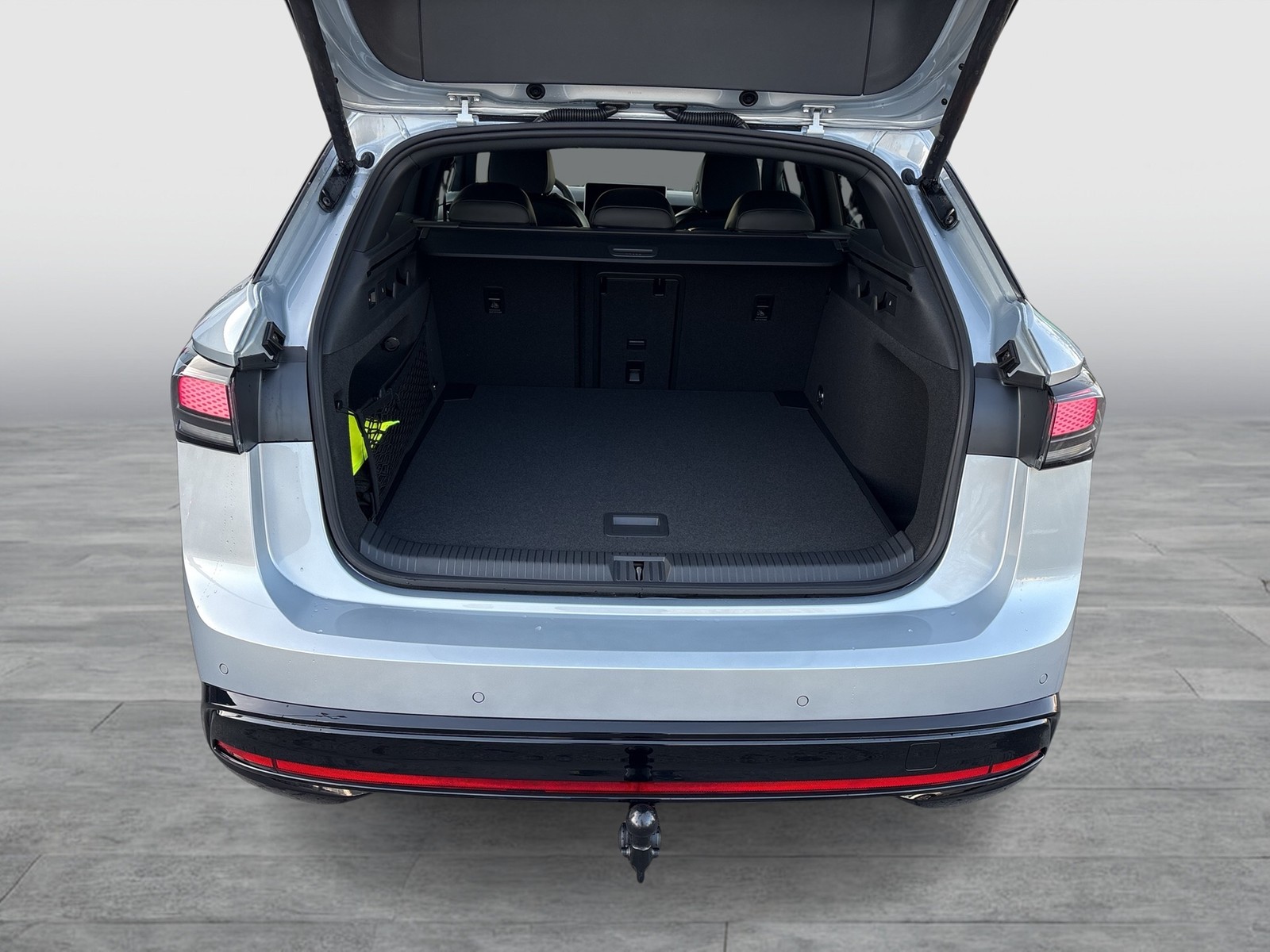 Volkswagen ID.7 Tourer PRO S WÄRMEPUMPE AHK 360°CAM LM19