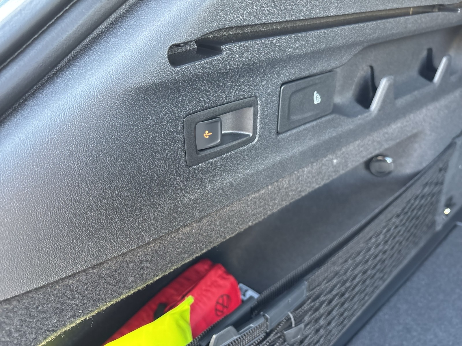 Volkswagen ID.7 Tourer PRO S WÄRMEPUMPE AHK 360°CAM LM19