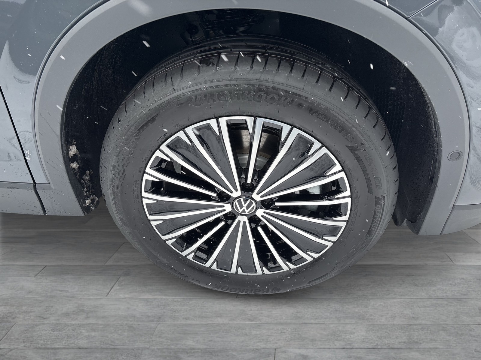 Volkswagen Tiguan 1.5 HYBRID LIFE NEUES MODELL CAM ACC LM18