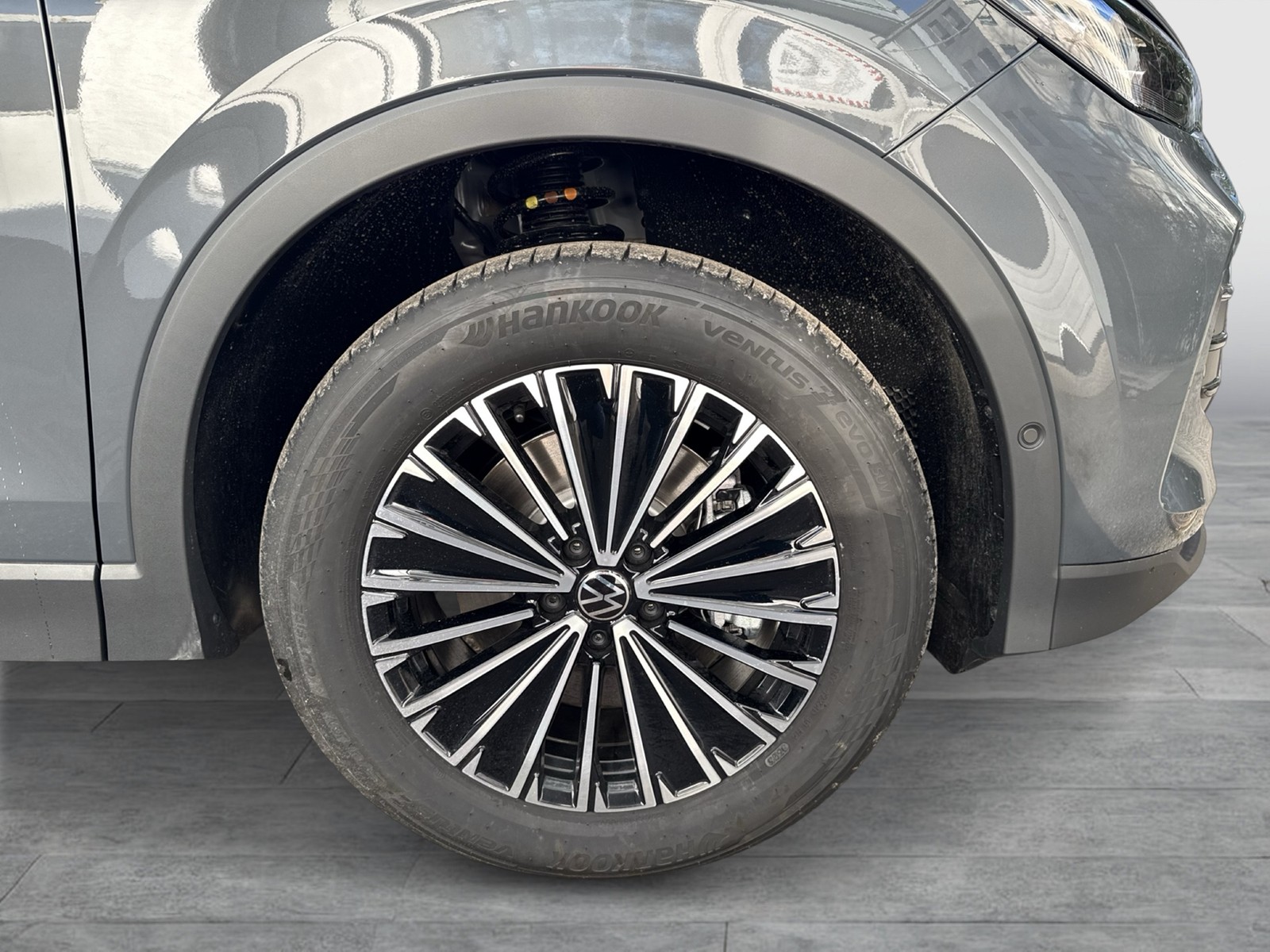 Volkswagen Tiguan 1.5 HYBRID LIFE CAM ACC LM18 CARPLAY