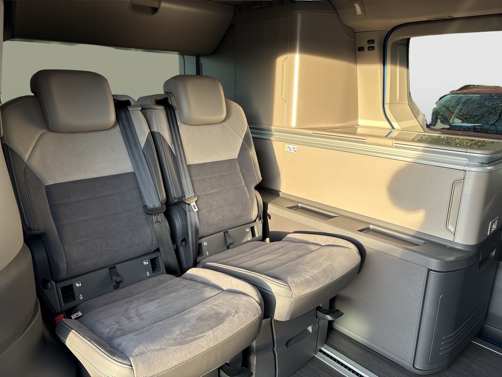 Volkswagen T7 California HYBRID OCEAN 4X4 KÜCHE STANDHZ AHK