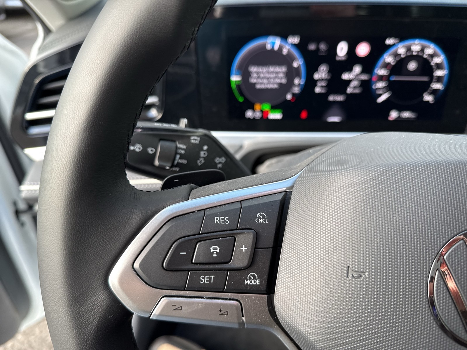 Volkswagen Passat Variant 1.5 HYBRID ELEGANCE NEUES MODELL CAM