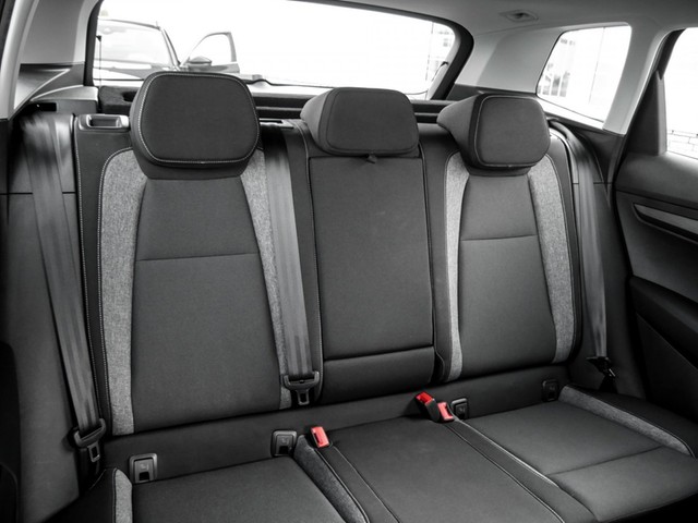 Skoda Karoq 1.5 DRIVE 125 KAMERA NAVI CARPLAY SITZHZ.