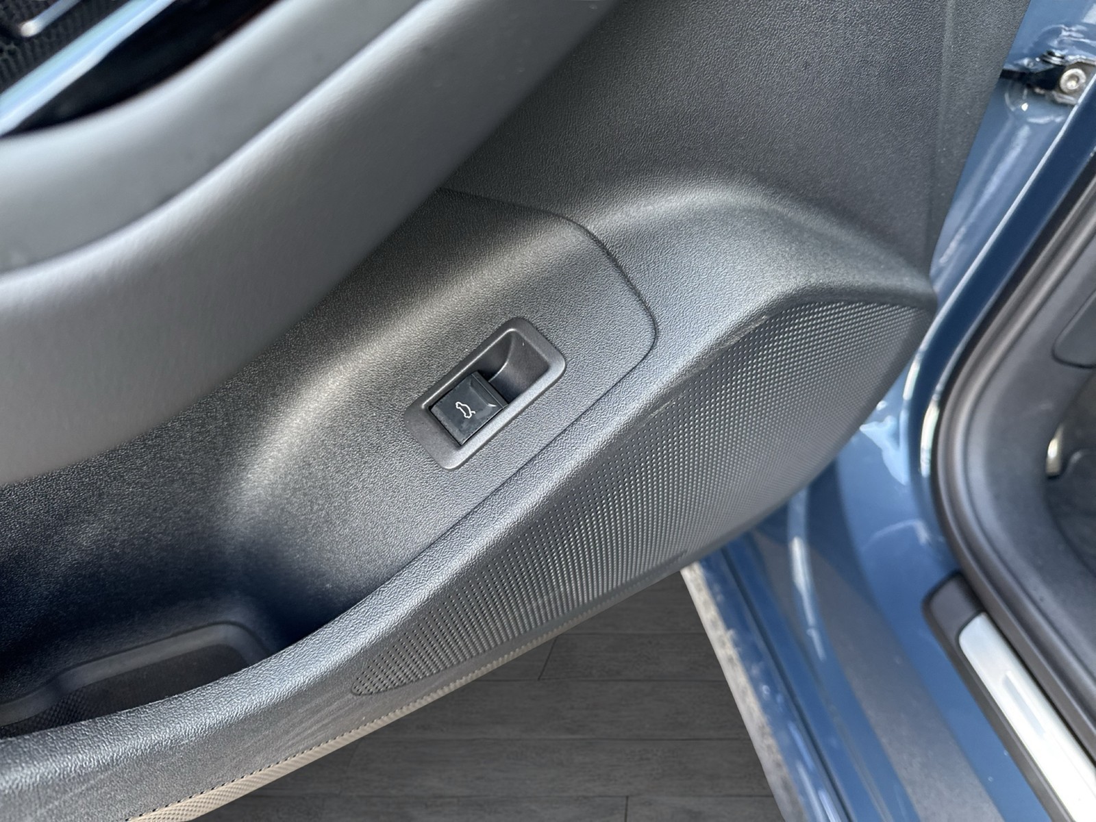 Audi A6 e-tron Avant S LINE BLACKPAK TECHPRO ACC 21"