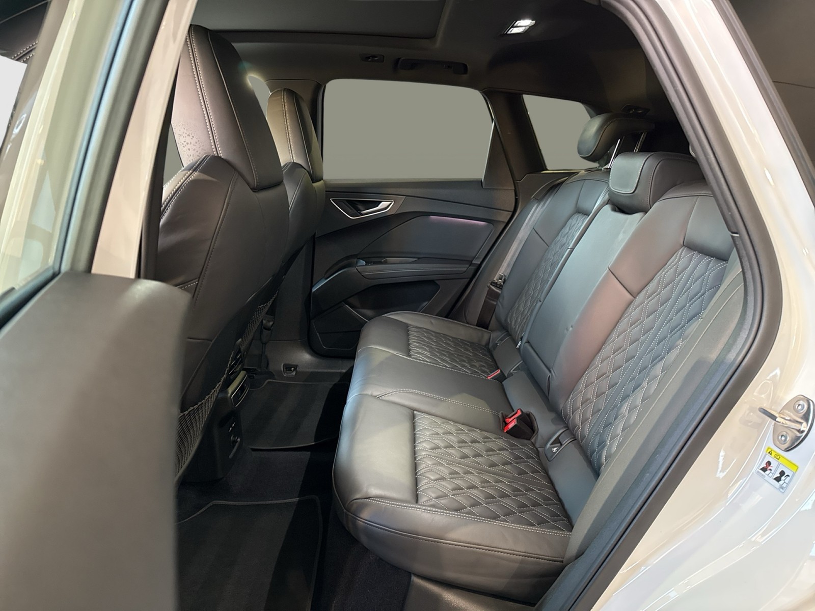 Audi Q4 e-tron 50 Qu. S LINE WÄRMEPUMPE PANO LEDER