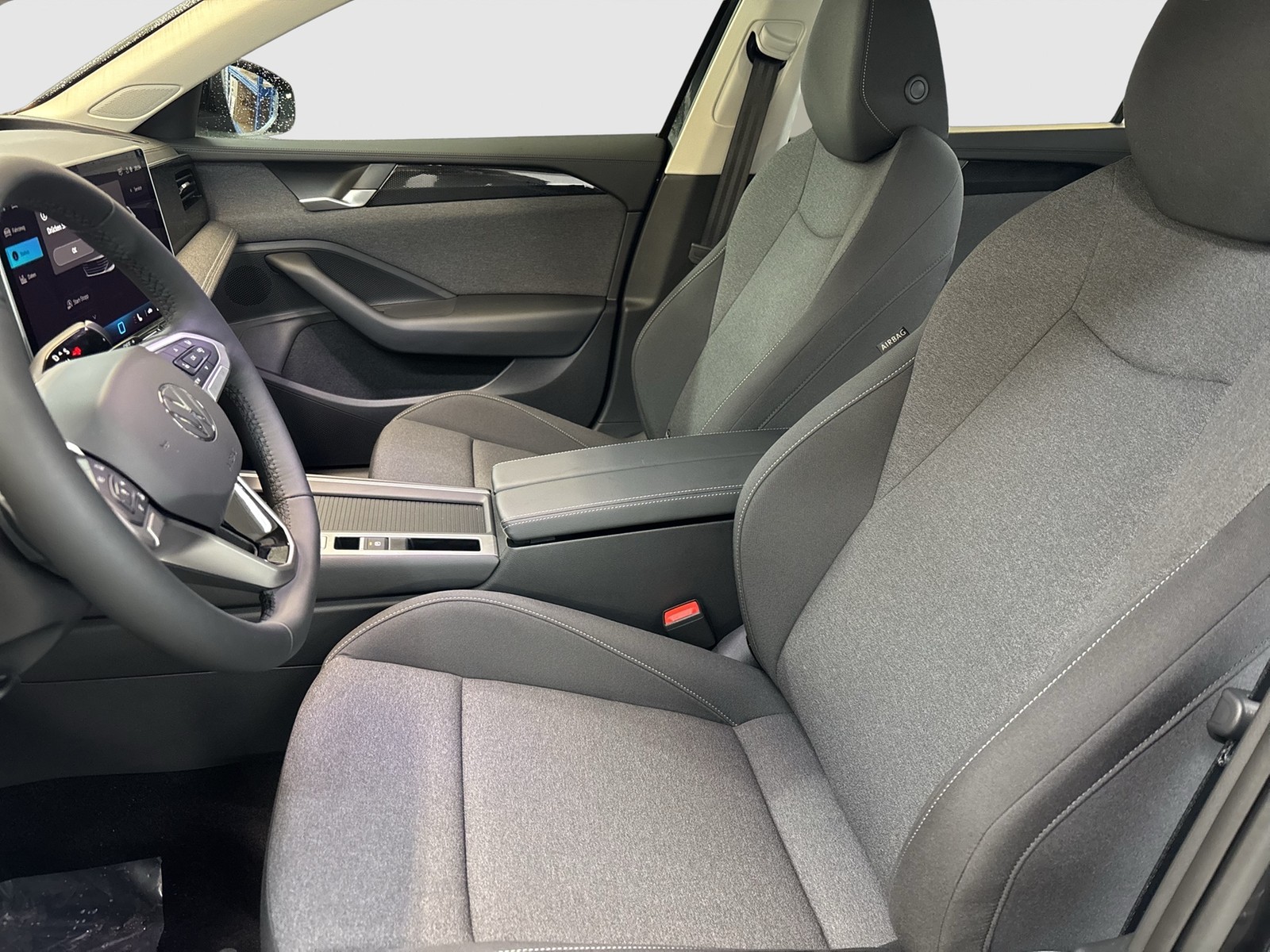 Volkswagen Passat Variant 1.5 eTSI NEUES MODELL AHK CAM ACC