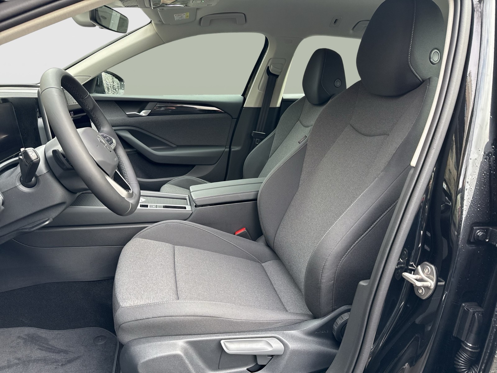 Volkswagen Passat Variant 1.5 eTSI AHK CAM ACC CARPLAY