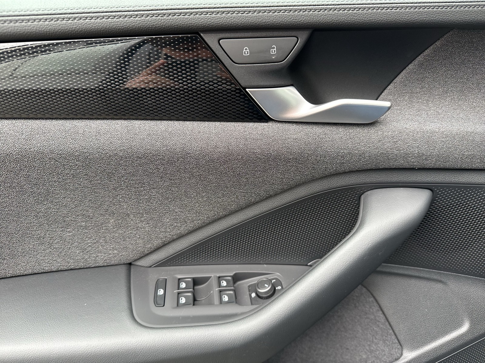 Volkswagen Passat Variant 1.5 eTSI AHK CAM ACC CARPLAY