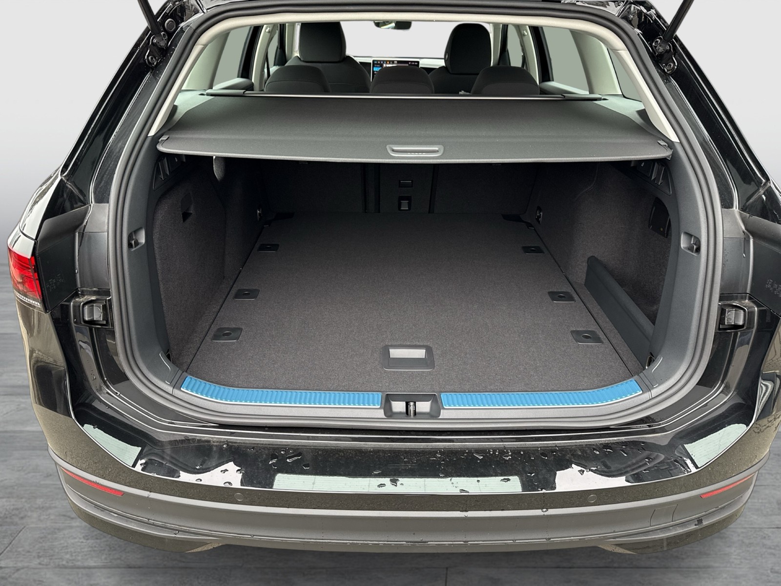 Volkswagen Passat Variant 1.5 eTSI AHK CAM ACC CARPLAY