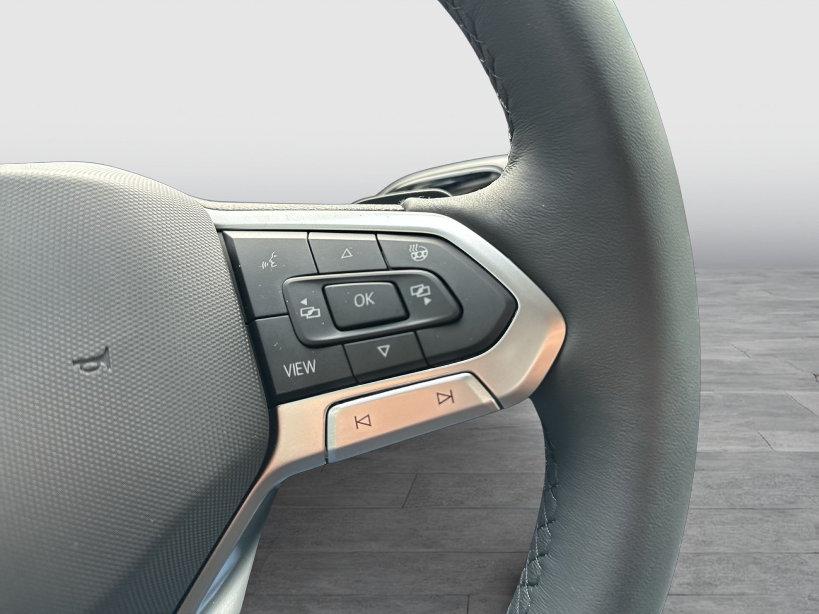 Volkswagen Passat Variant 1.5 eTSI AHK CAM ACC CARPLAY