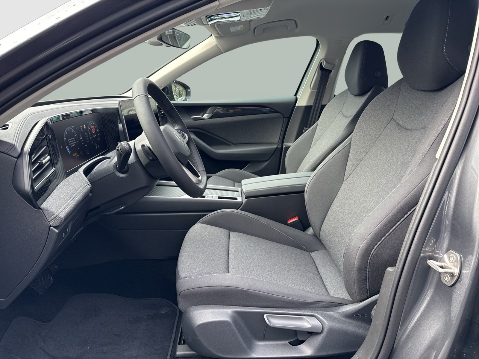 Volkswagen Passat Variant 1.5 eTSI AHK CAM ACC CARPLAY