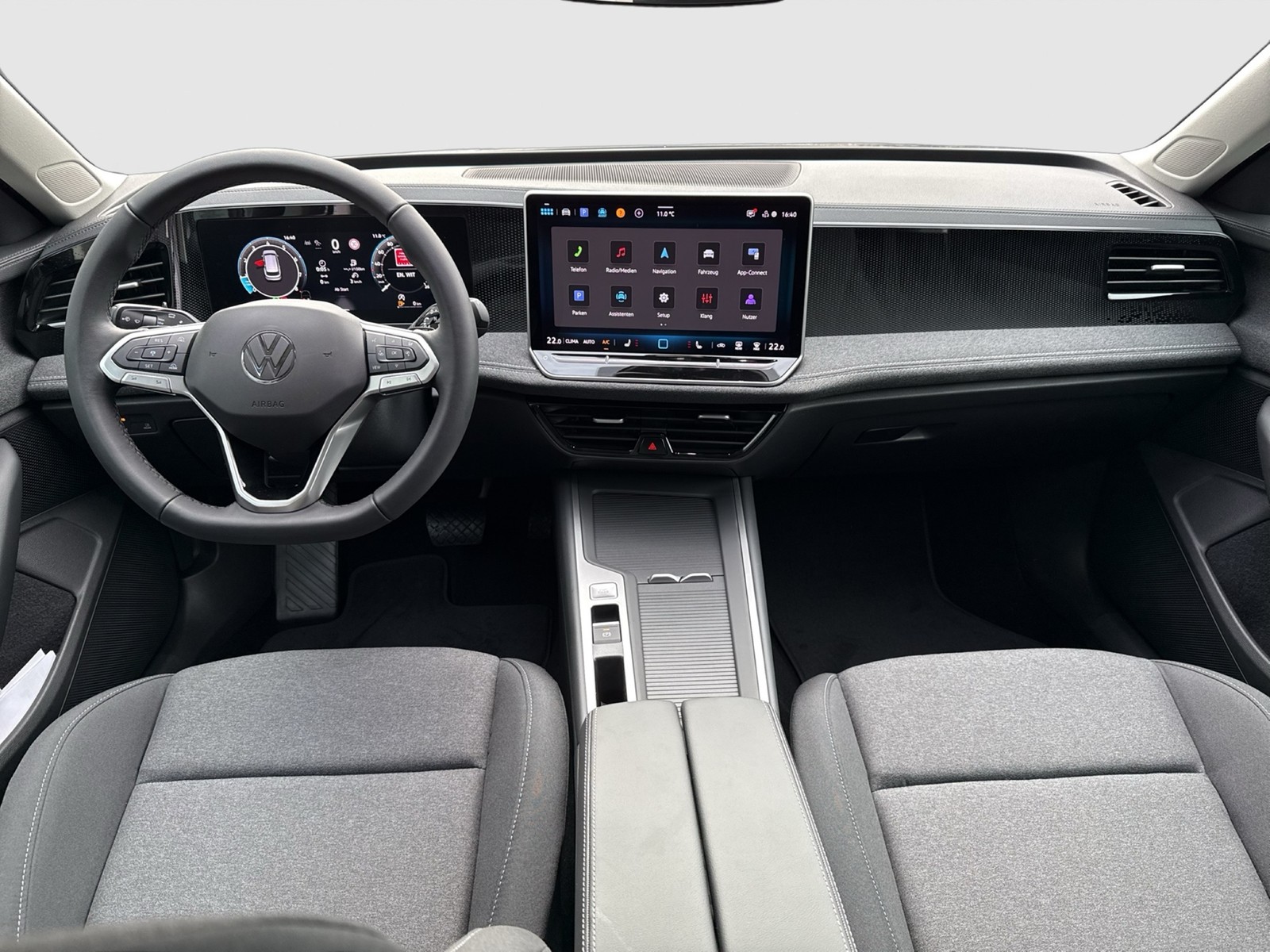 Volkswagen Passat Variant 1.5 eTSI AHK CAM ACC CARPLAY