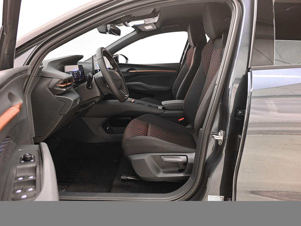 Cupra Raval PLUS NAVI CAM KEYLESS LED LM18