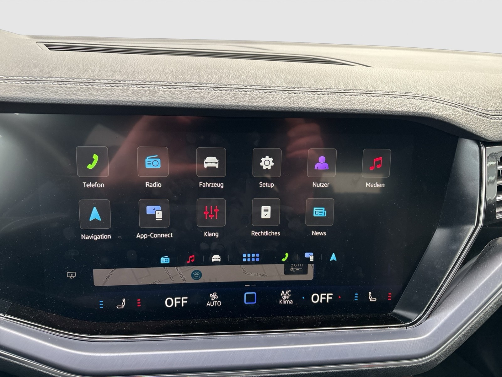 Volkswagen Touareg V6 R-LINE AHK CAM ACC HEAD-UP