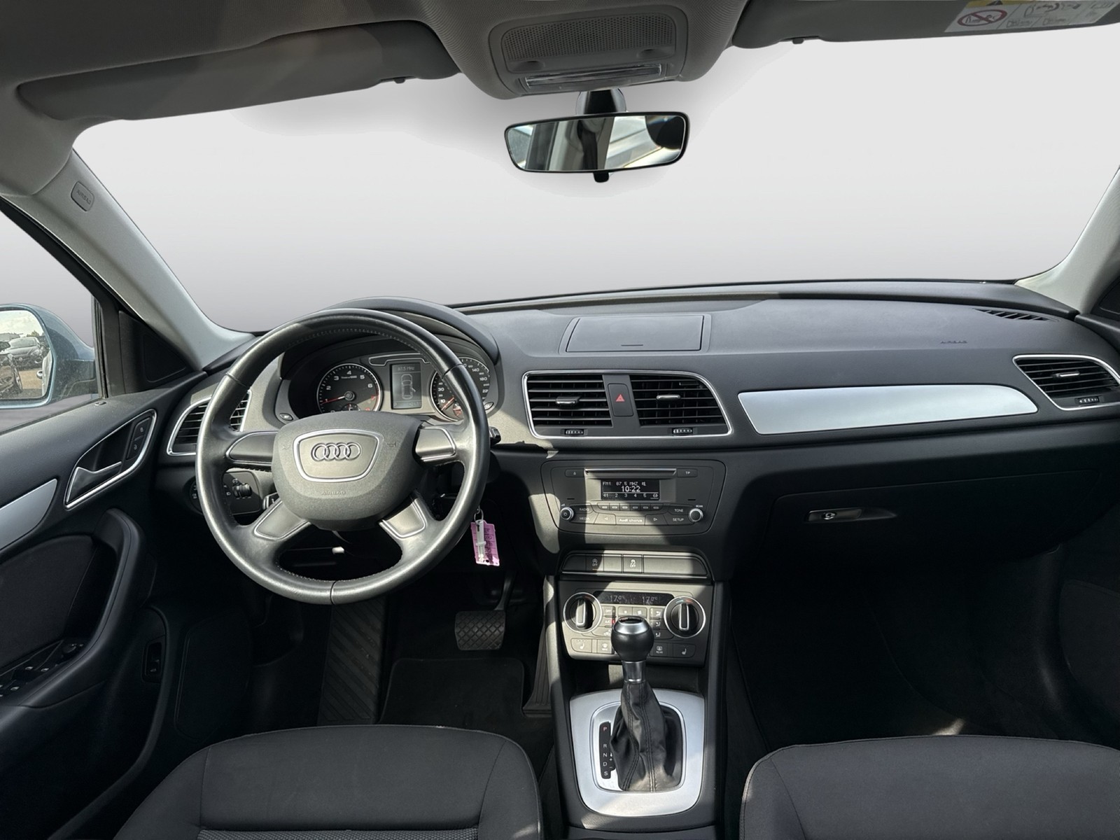 Audi Q3 XENON SITZHEIZUNG ALU TEMPOMAT EINPARKHILFE