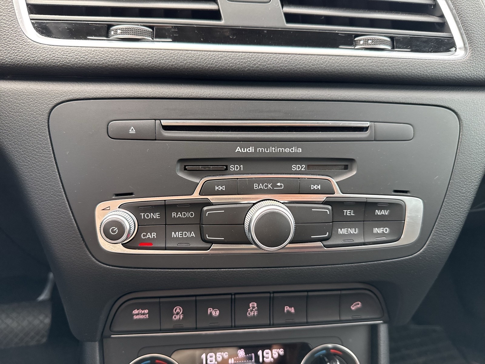 Audi Q3 Qu. S LINE AHK 360°CAM ALU18 eKLAPPE NAVI