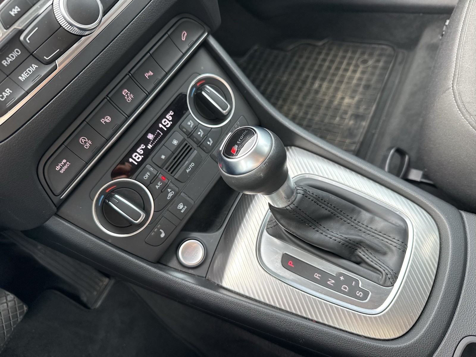 Audi Q3 Qu. S LINE AHK 360°CAM ALU18 eKLAPPE NAVI
