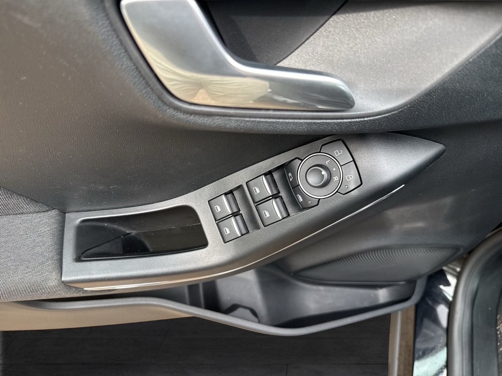 Ford Puma 1.0 TITANIUM CAM NAVI LM17 SITZHEIZUNG LED