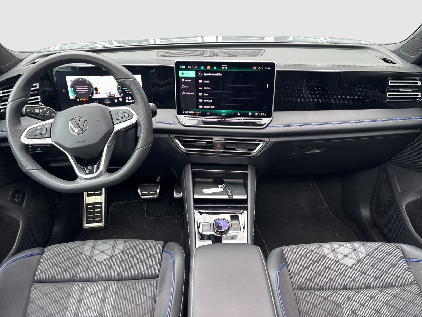 Volkswagen Tiguan 2.0 R-LINE PANO CAM ACC LM20 NAVI