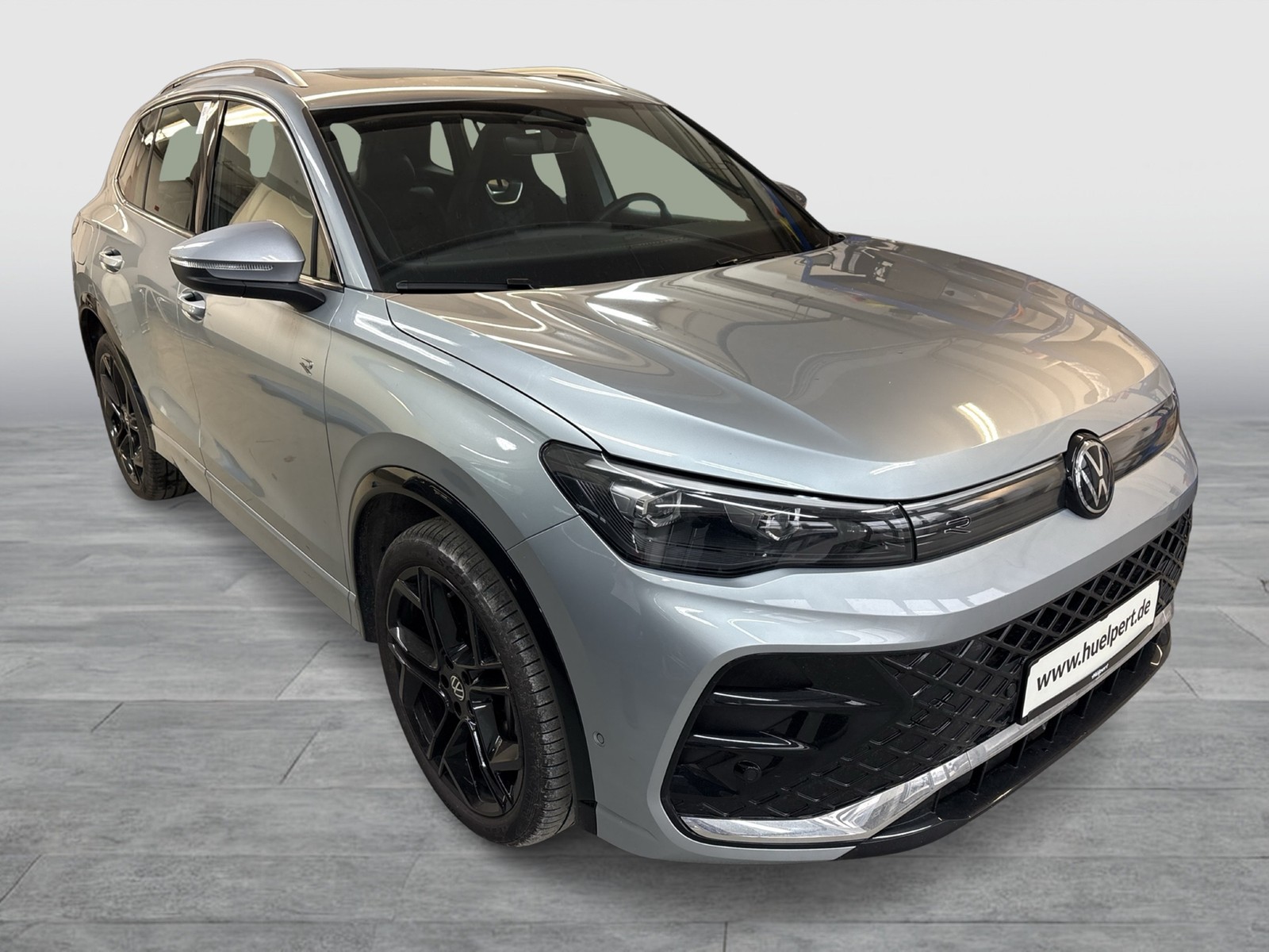 Volkswagen Tiguan 2.0 R-LINE PANO CAM ACC LM20 NAVI