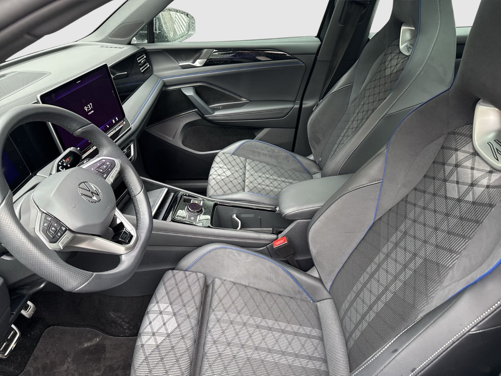 Volkswagen Tiguan 2.0 R-LINE PANO CAM ACC LM20 NAVI