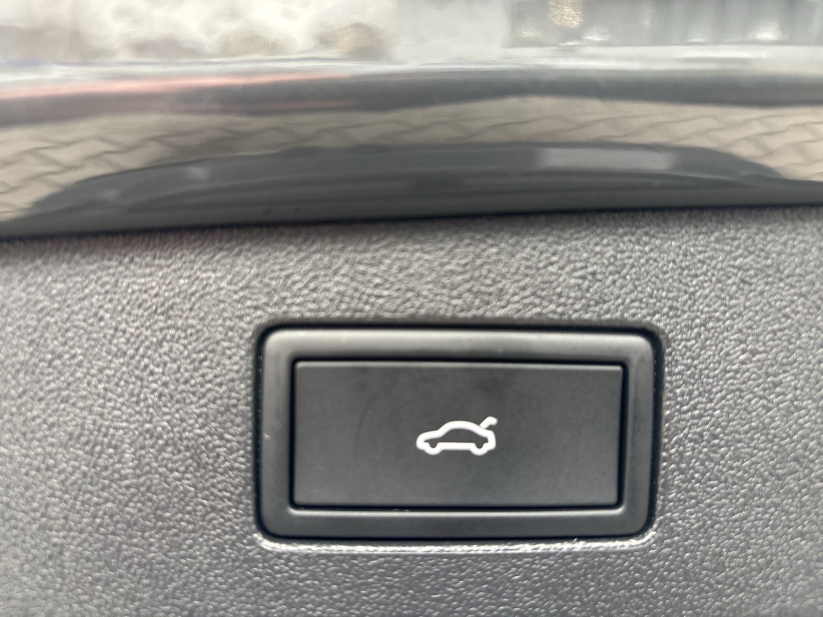 Volkswagen Tiguan 2.0 R-LINE PANO CAM ACC LM20 NAVI