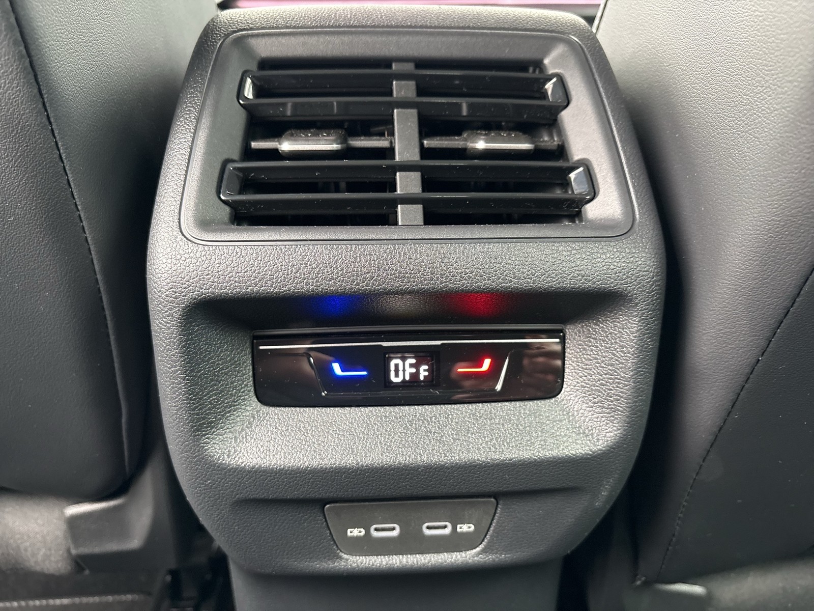 Volkswagen Tiguan 2.0 R-LINE PANO CAM ACC LM20 NAVI