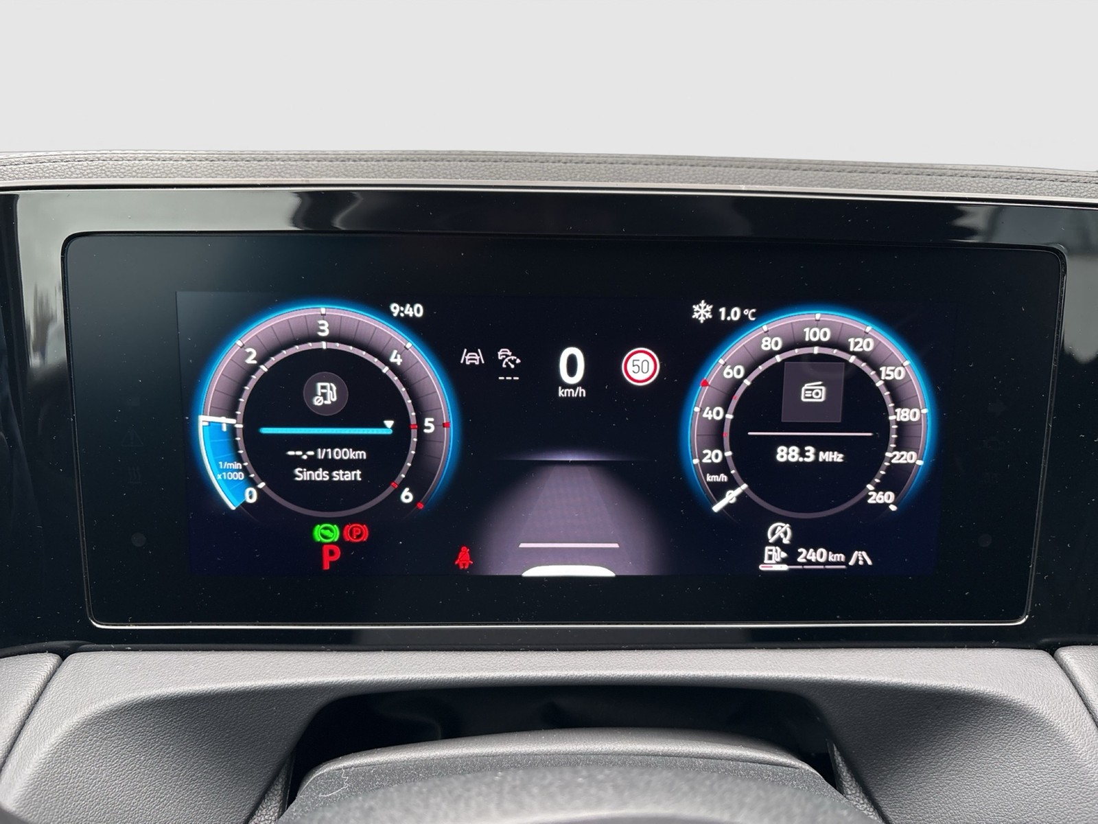 Volkswagen Tiguan 2.0 R-LINE PANO CAM ACC LM20 NAVI